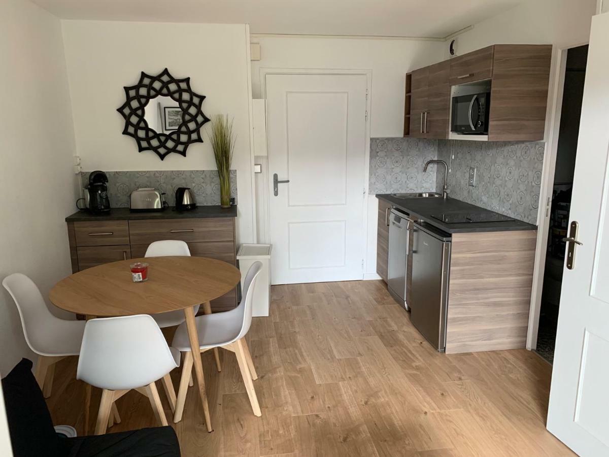 Front De 11 - Jardin - Thalasso Apartment *